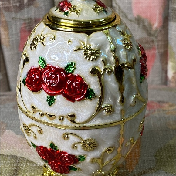 Fancy Toothpick Dispenser Plastic Enameled Really Fun Piece for Parties! EUC - Picture 3 of 5